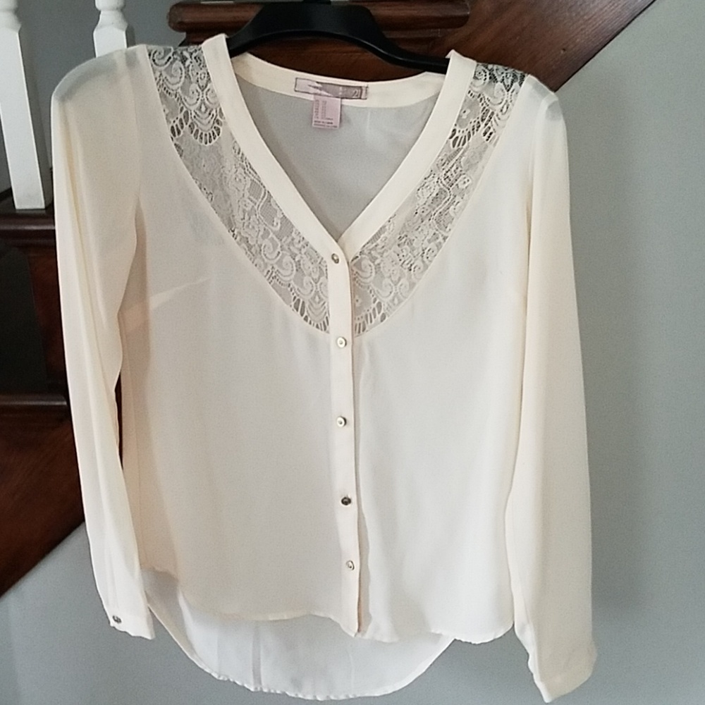 Forever21 XS cream, lace detail blouse